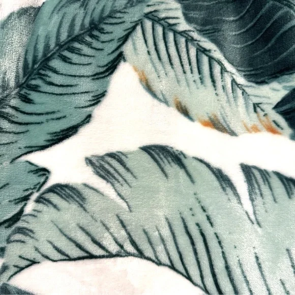 Tommy Bahama Green Vintage Palms KING Blanket Swaying Fronds Plush Micro Fleece